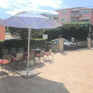 Bed & Breakfast Manda, Laurana
